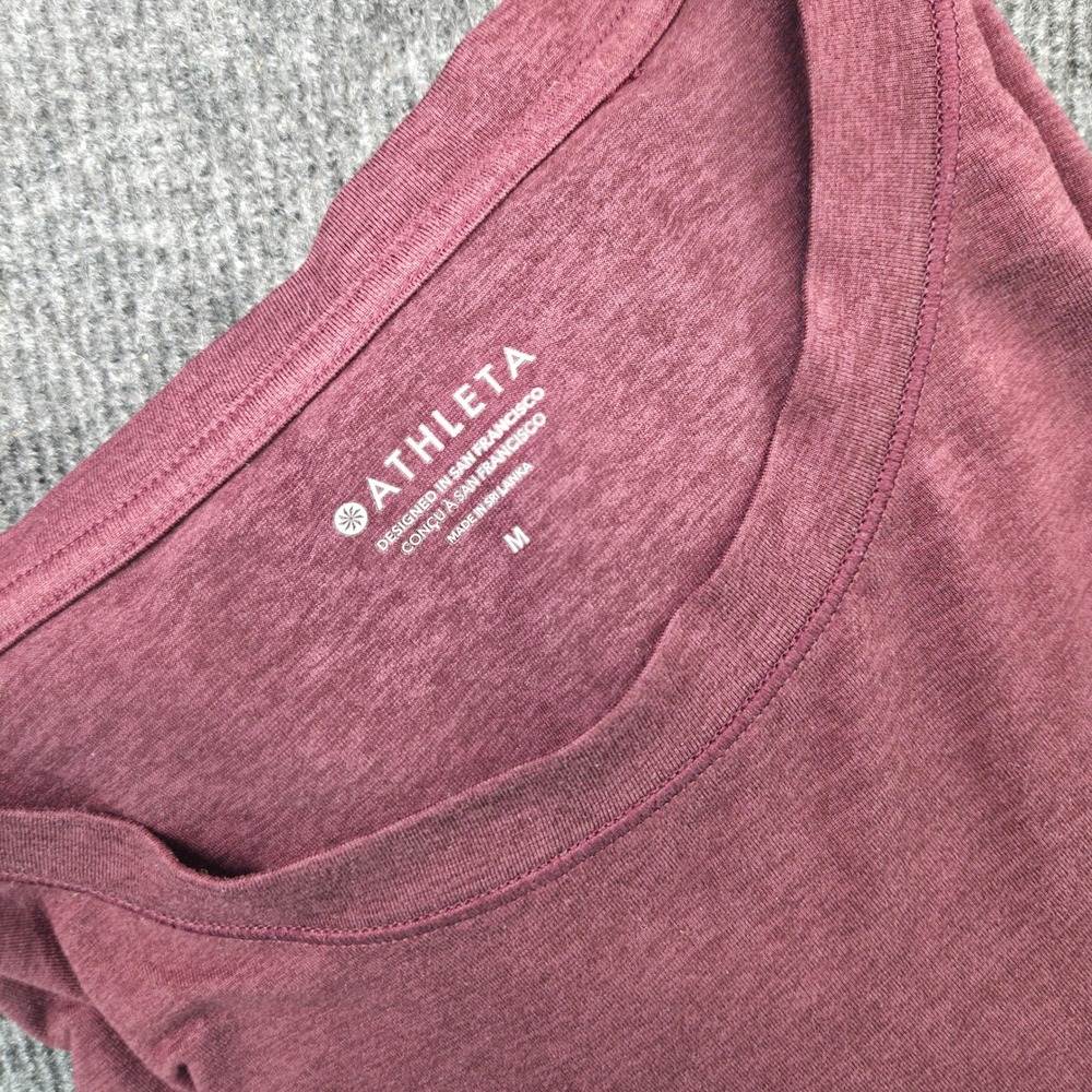 Athleta Uptempo Top Womens Medium Maroon Polyester Blend Long Sleeve Thumbhole M